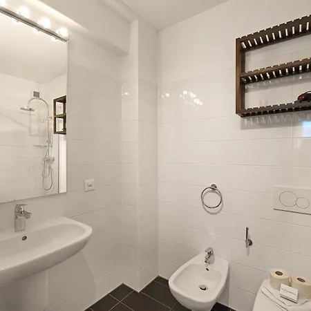 Santi Apartment Few Min From Lake - Happy Rentals Lugano Exterior photo