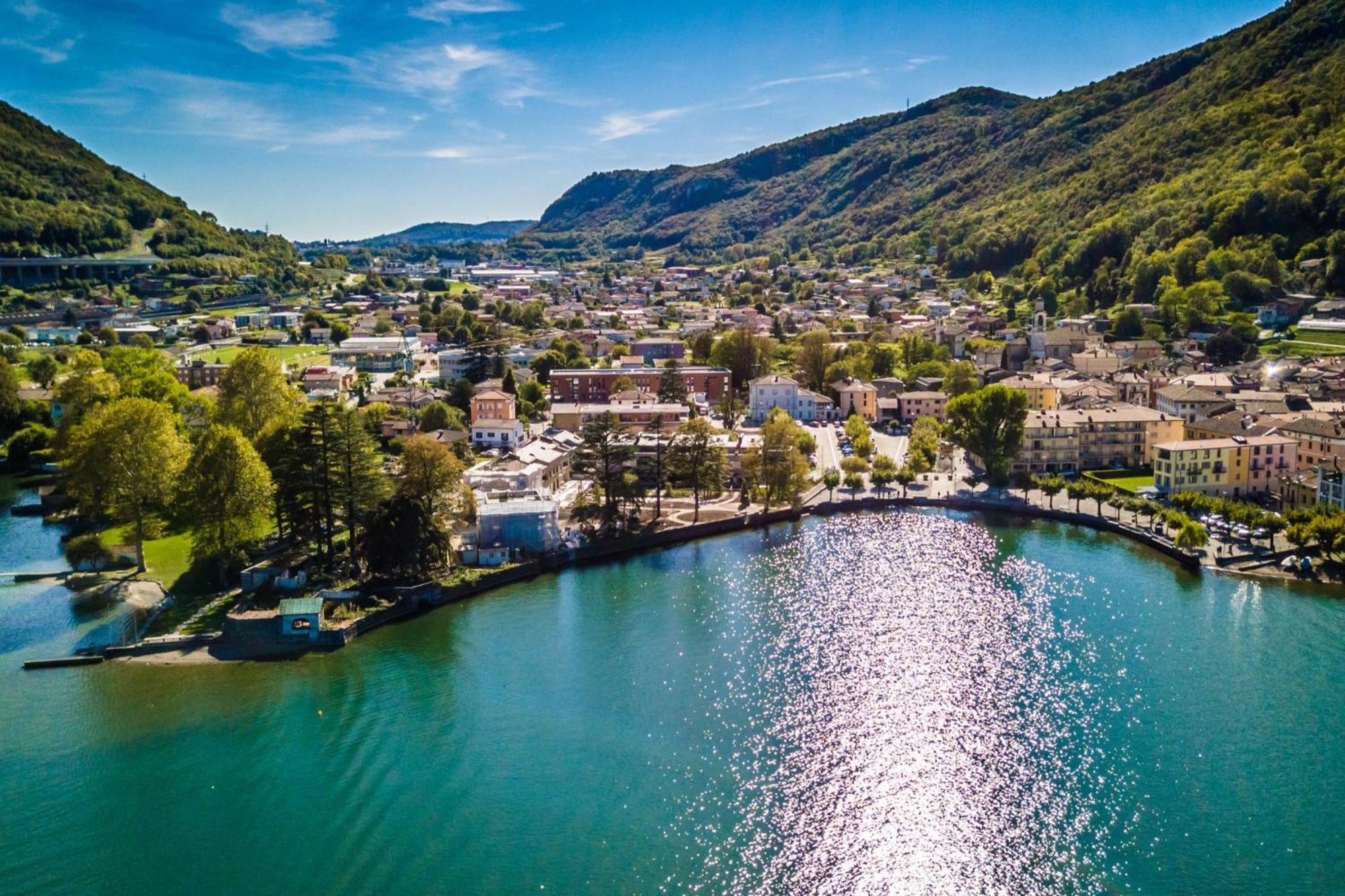 Santi Few Min From - Happy * Lugano